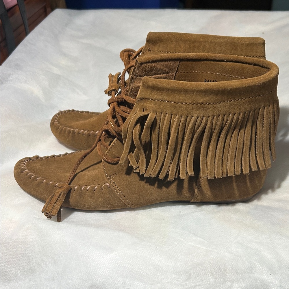 Minnetonka Ankle Suede Moccasin Boots - Picture 2 of 9